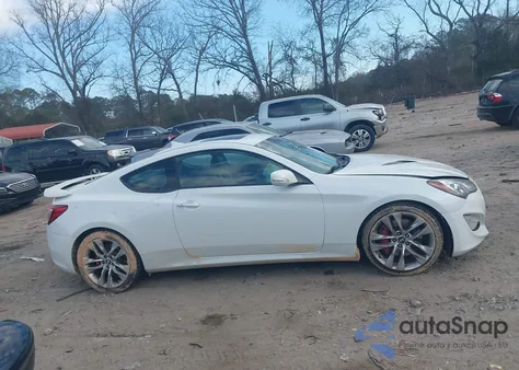 2013 Hyundai Genesis 3.8 Track z USA, uszkodzony, nr VIN KMHHU6KJ5DU096816